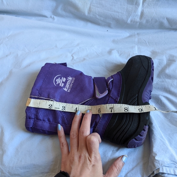 Like New Kamik Sleet snow boots size 12 - Picture 2 of 7